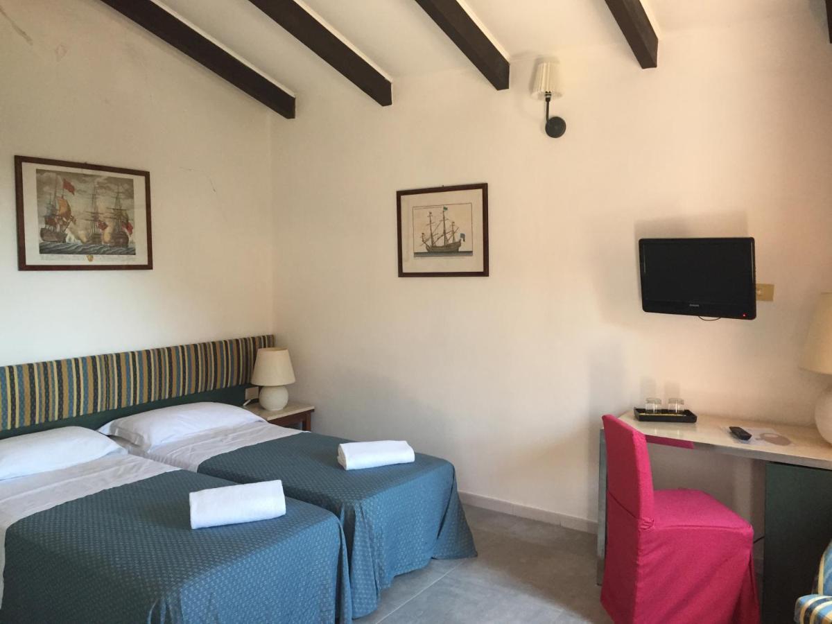 פורטופראיו Resort Le Picchiaie מראה חיצוני תמונה