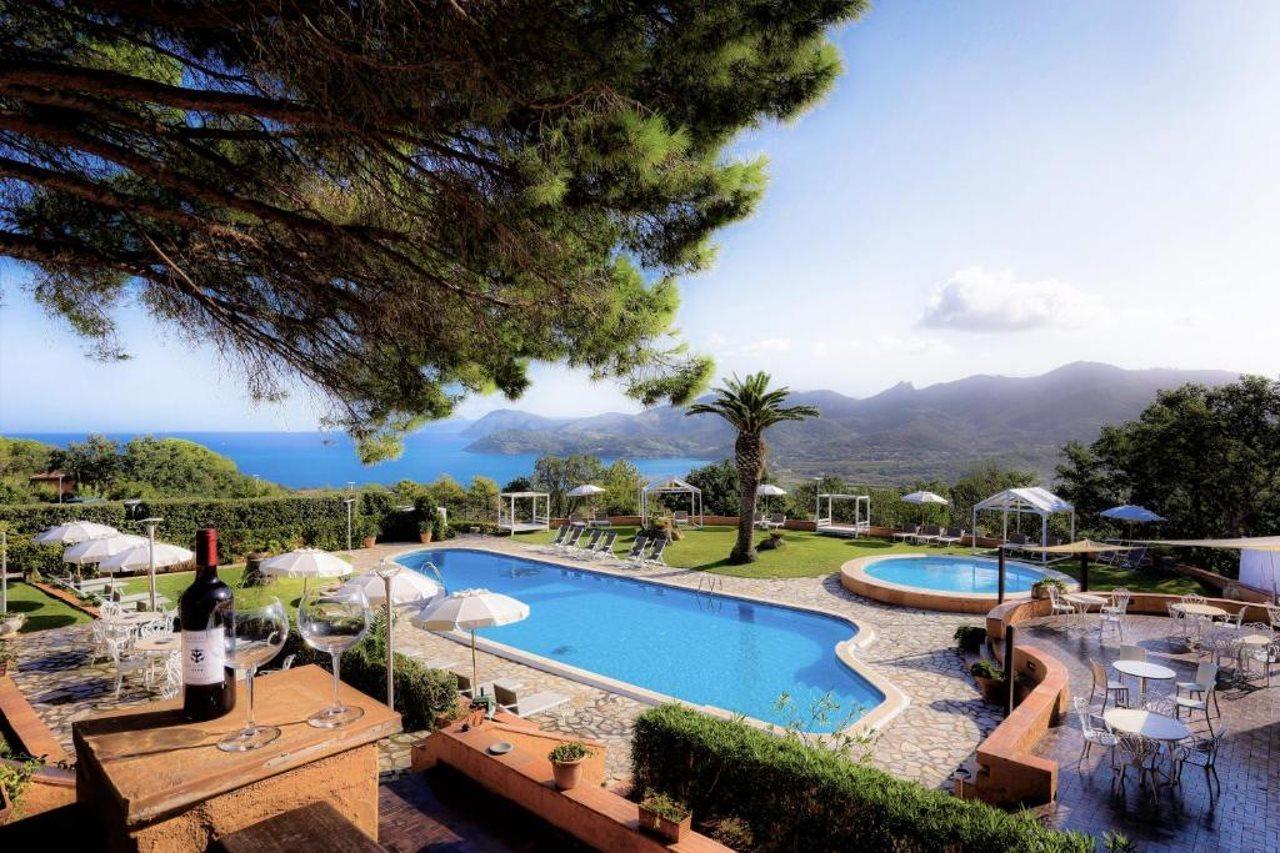 פורטופראיו Resort Le Picchiaie מראה חיצוני תמונה