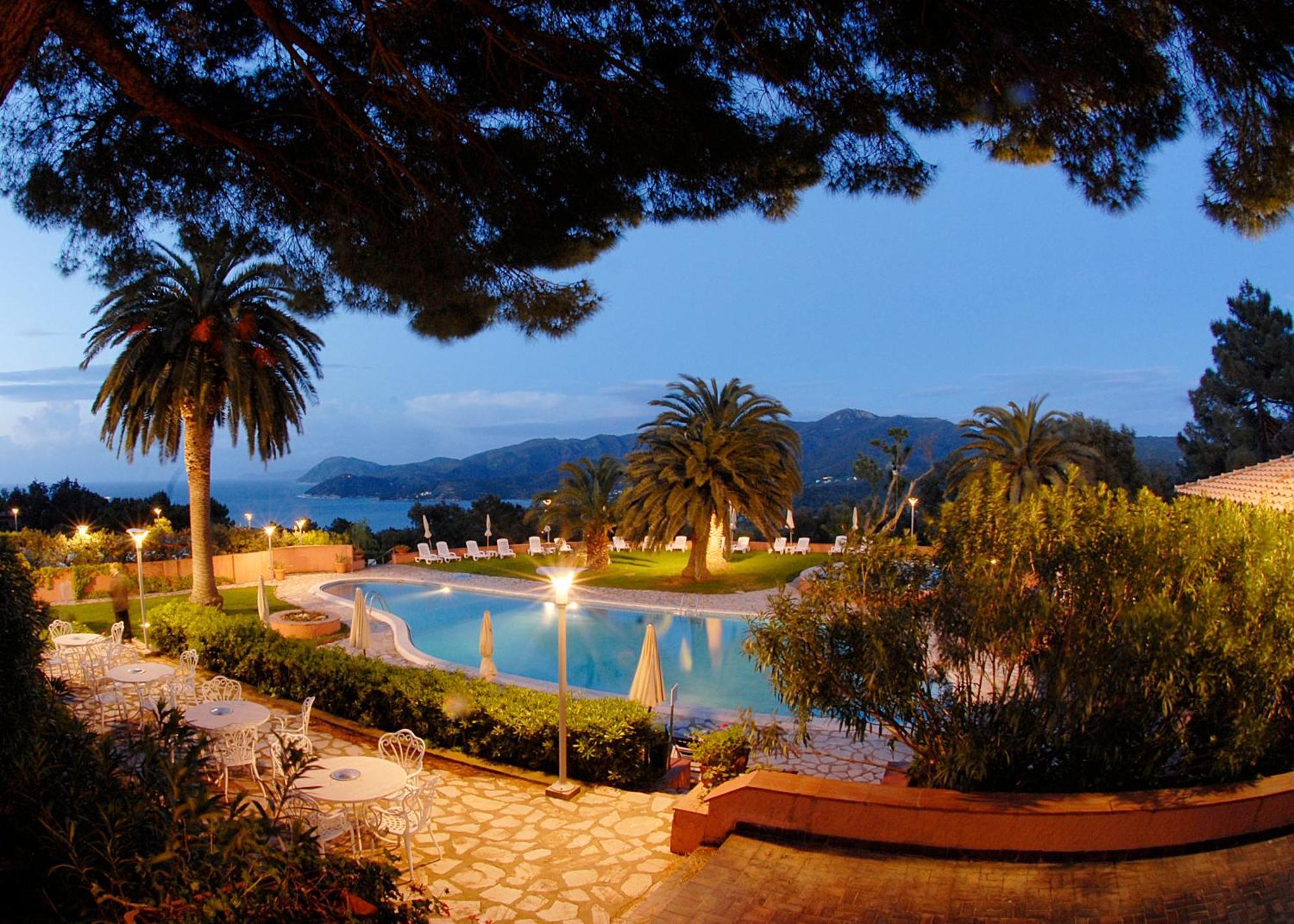 פורטופראיו Resort Le Picchiaie מראה חיצוני תמונה