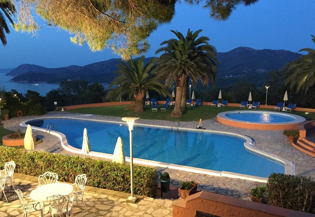 פורטופראיו Resort Le Picchiaie מראה חיצוני תמונה