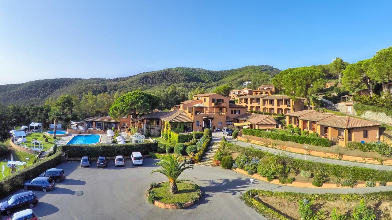 פורטופראיו Resort Le Picchiaie מראה חיצוני תמונה