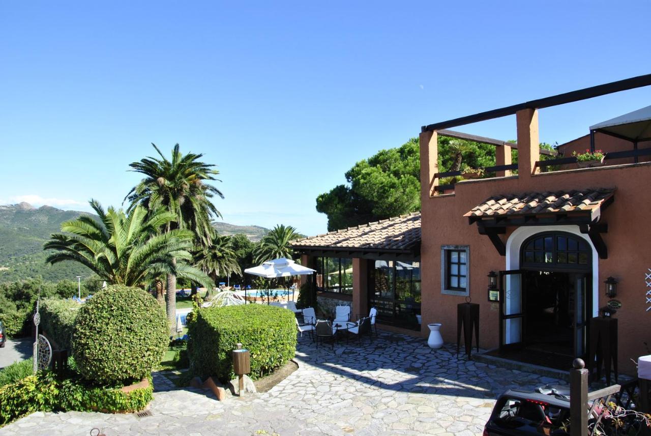 פורטופראיו Resort Le Picchiaie מראה חיצוני תמונה